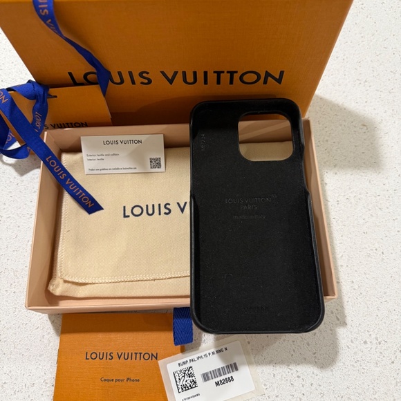 iPhone 15 Pro Max Pallas bumper - Picture 8 of 8